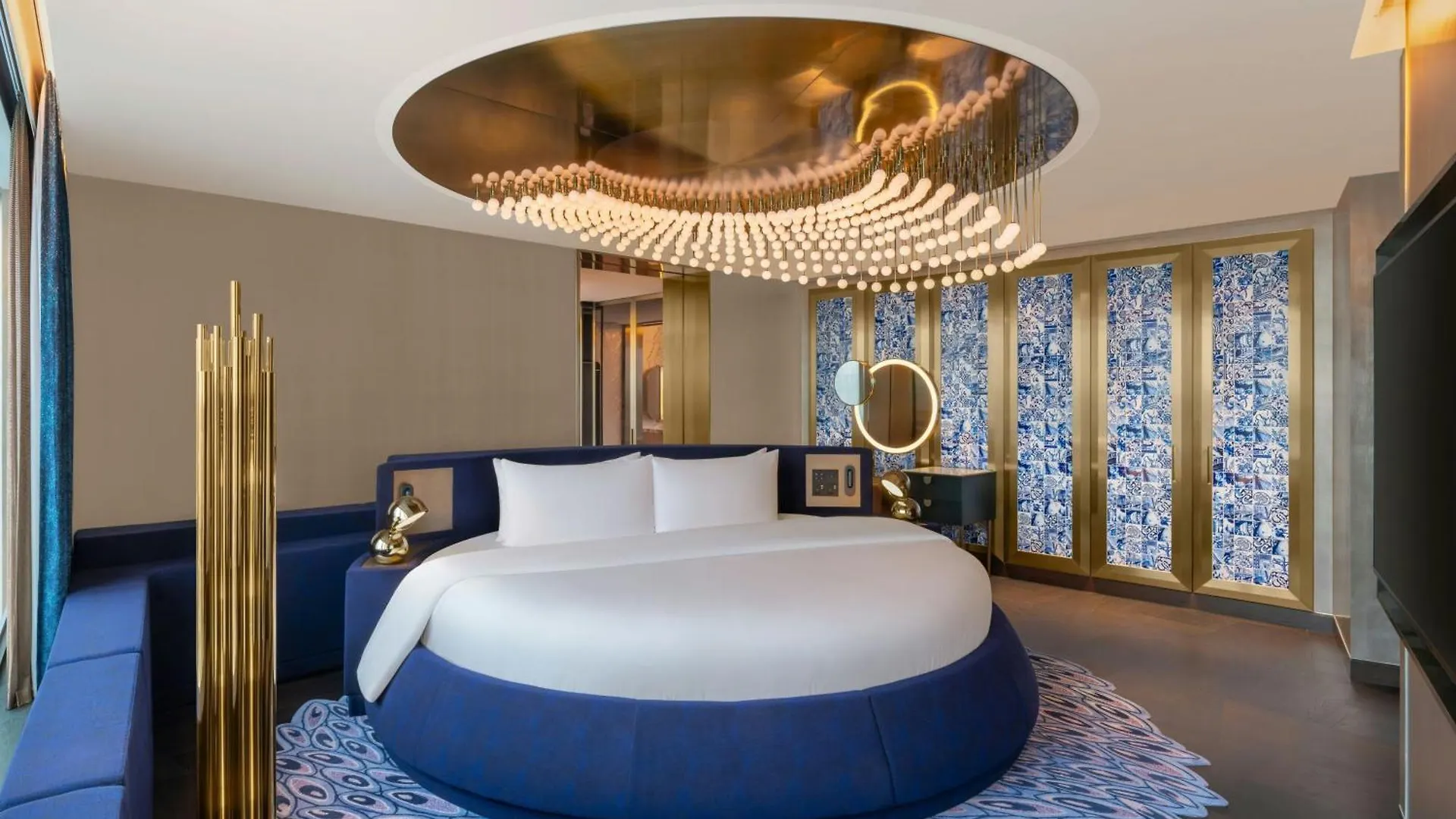 W Macau - Studio City 5*,