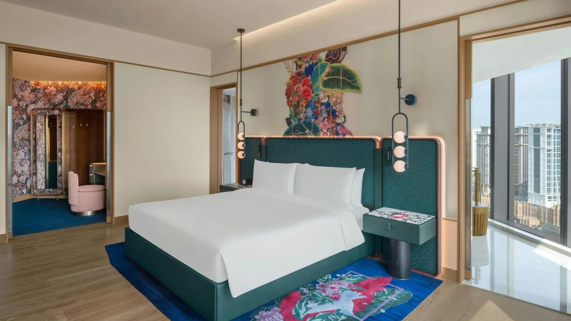 W Macau - Studio City 5*,  Chiny